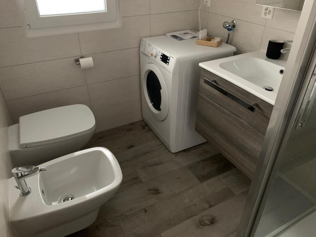 Appartamento Miranda, Modern Duplex, Garden, Swimming Pool, Parking Losone Esterno foto